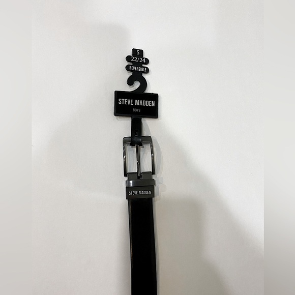 NWt Steve Madden Boy’s Reversible Belt- Size Small (22/24) - Picture 2 of 5